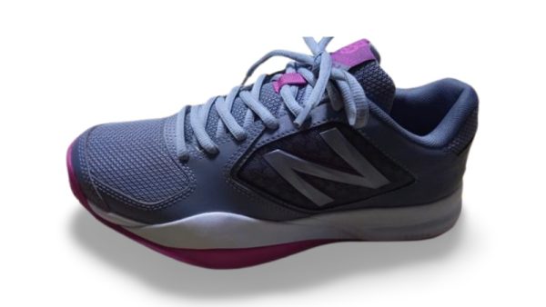 696 V2